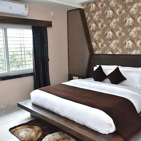 Hotel Daftari Palace Kishanganj Buitenkant foto
