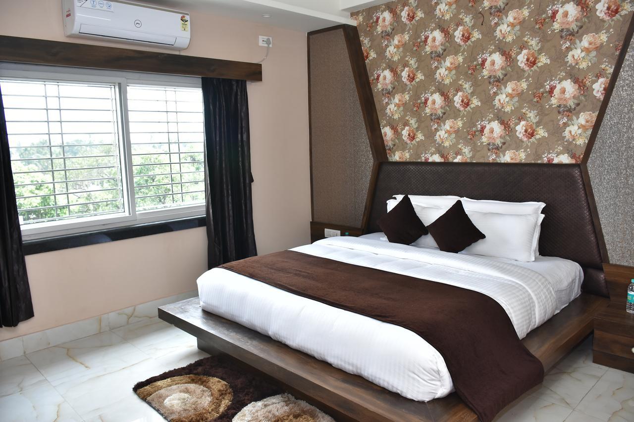 Hotel Daftari Palace Kishanganj Buitenkant foto