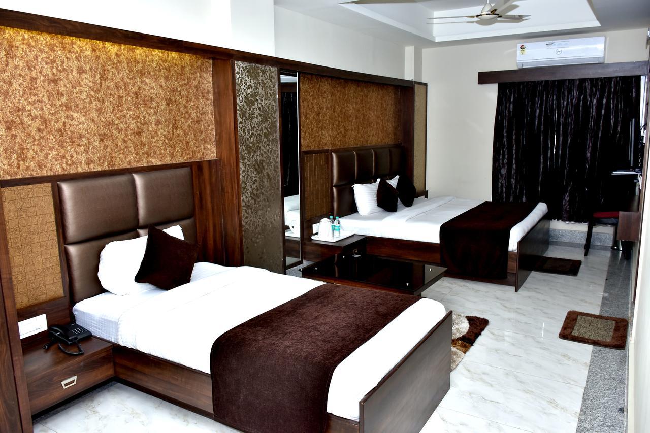 Hotel Daftari Palace Kishanganj Buitenkant foto