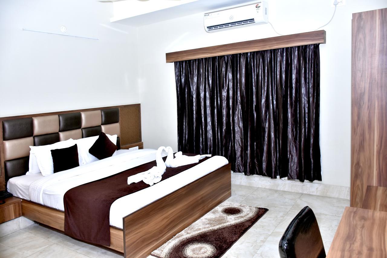 Hotel Daftari Palace Kishanganj Buitenkant foto