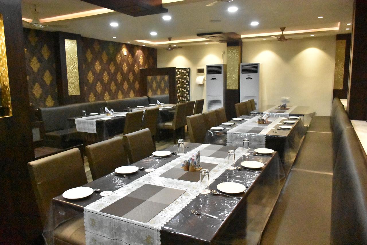 Hotel Daftari Palace Kishanganj Buitenkant foto